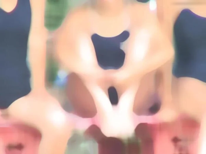 穿著學校泳衣的美少女們游泳比賽 3