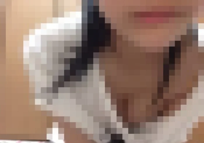 美少女Sちゃんのおっぱい見せ配信