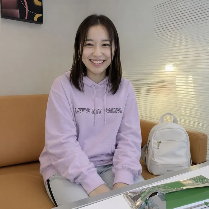 どハマり警報發令！！最強的素顏美◯女！在說著『可能會痛！』的同時，還是努力地畢業了。