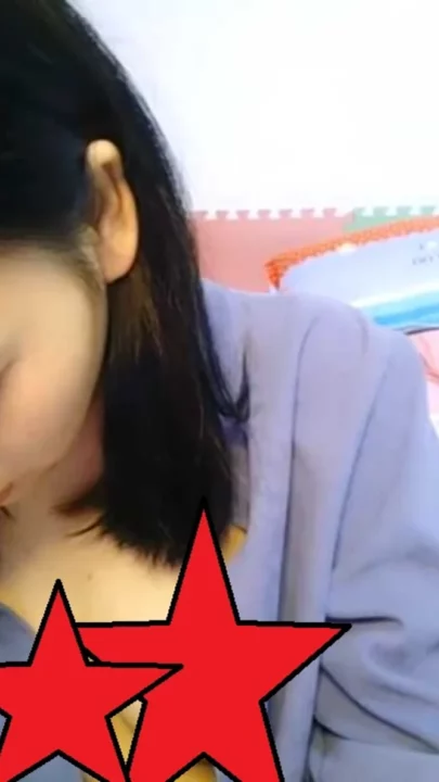 이렇게 귀여운 아이가 포로리 방송을 해요.