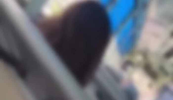 公共バスでびよーんおなにー